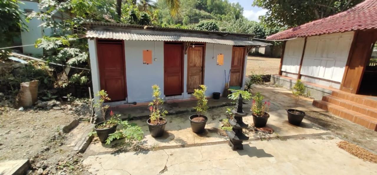 Limasan Mbah Darmo Tepus Exterior foto